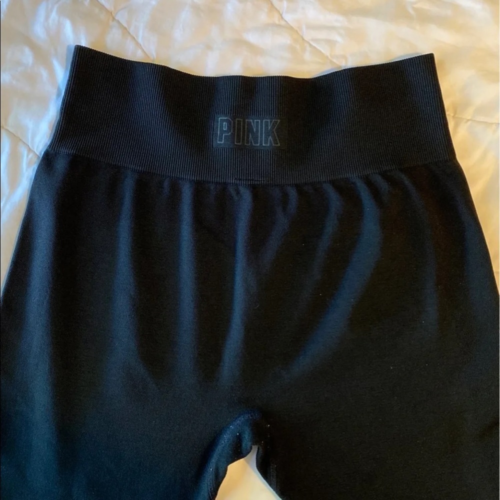 Black VS Pink Seamless Legging. Size Large.